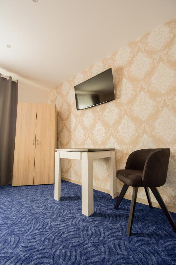Mainzimmer - Business Apartments Hasloch  Bagian luar foto