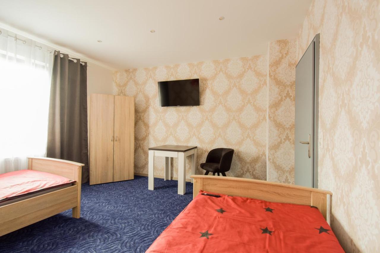 Mainzimmer - Business Apartments Hasloch  Bagian luar foto