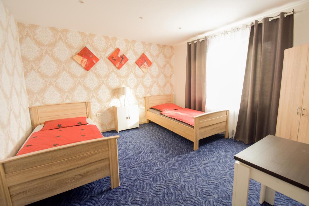 Mainzimmer - Business Apartments Hasloch  Bagian luar foto